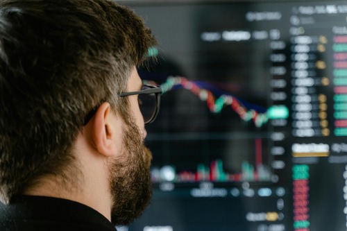 How Bitcoin price in GBP is calculated from BTC/USD and GBP/USD market feeds